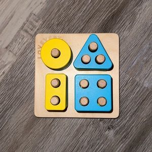 Lovevery Sort & Stack Peg Puzzle, The Enthusiast Playkit